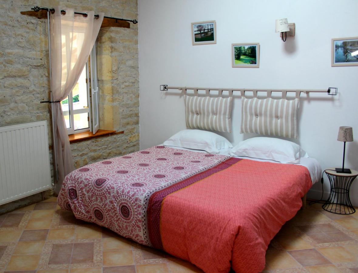 Le Logis De La Venise Verte Bed & Breakfast Saint-Hilaire-la-Palud ภายนอก รูปภาพ