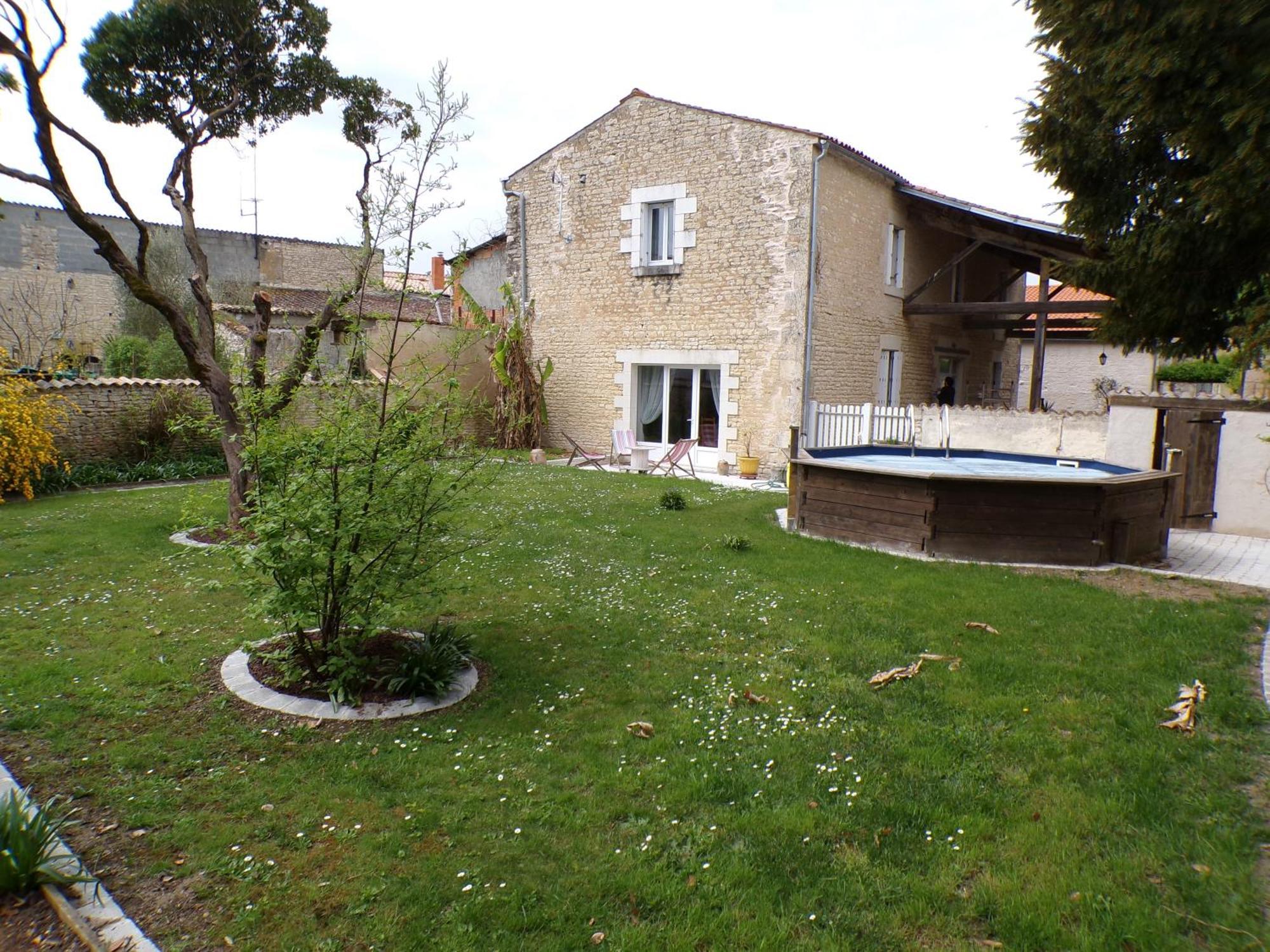 Le Logis De La Venise Verte Saint-Hilaire-la-Palud ภายนอก รูปภาพ